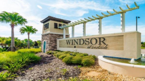 Family Fun: Pool, Spa & Theme Parks Nearby